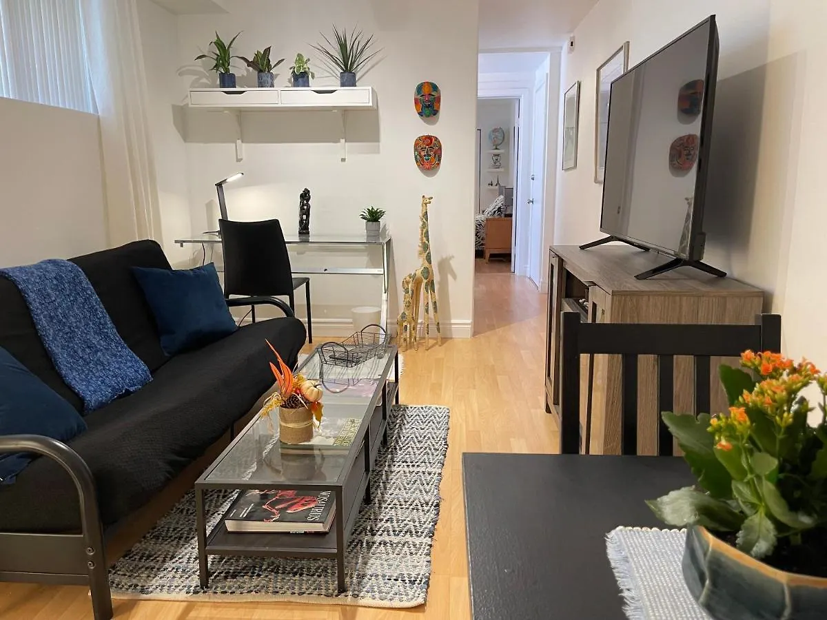 Cozy Apartment In Great Central Location With Free Parking - 31 Night Minimum contacts